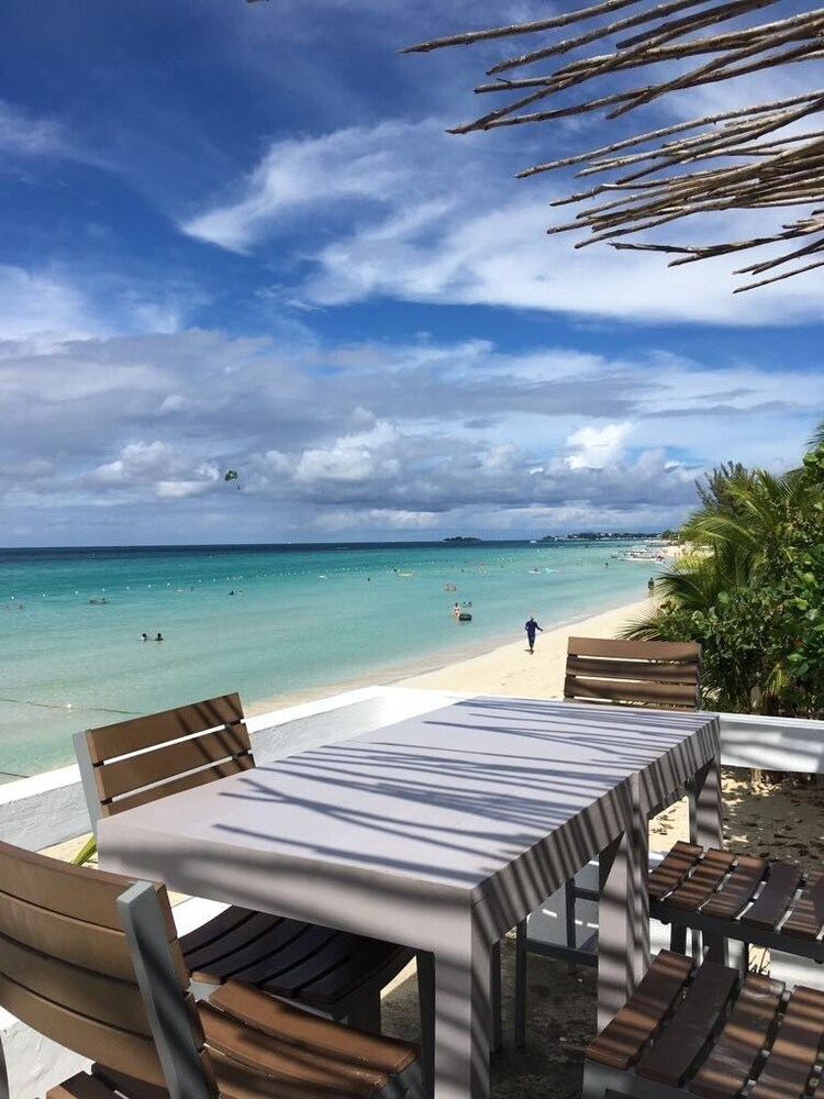 Beach/Ocean View