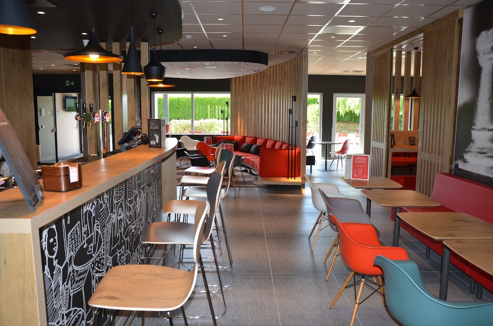 Hotel Lounge