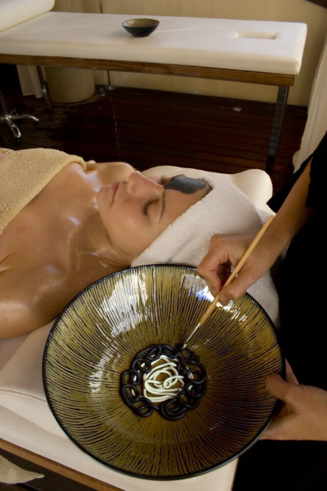 Facial
