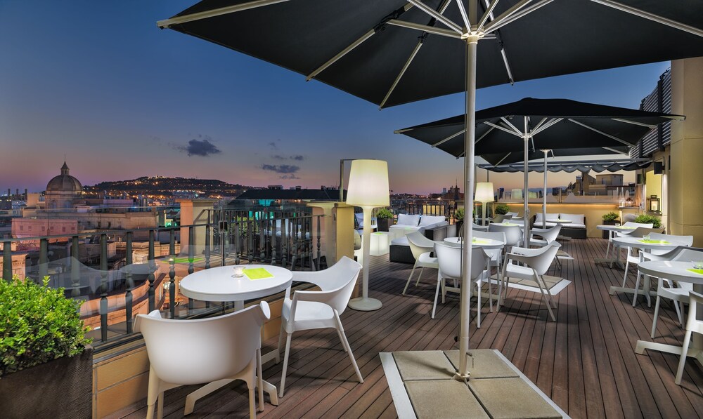 Hotel Bar