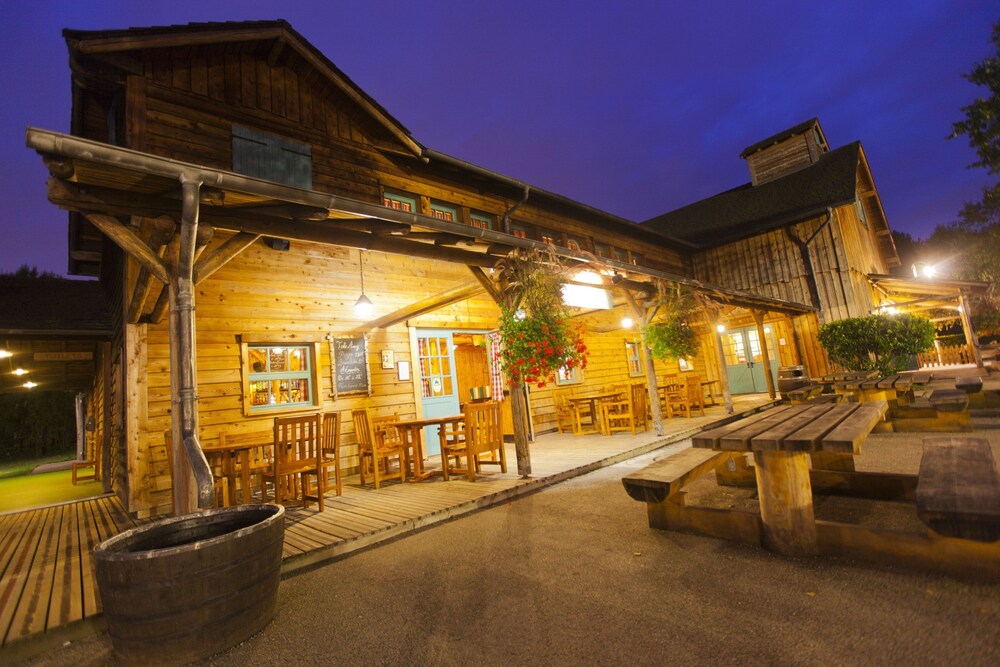Hotel Bar