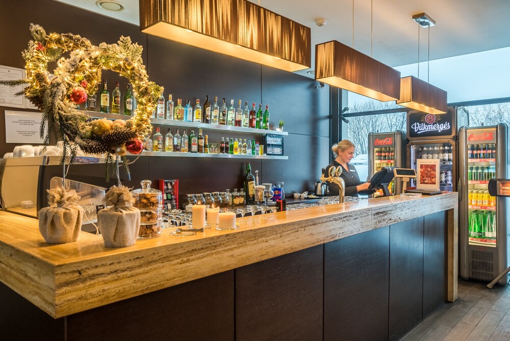 Hotel Bar