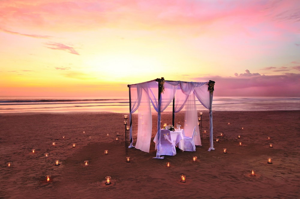 Couples Dining