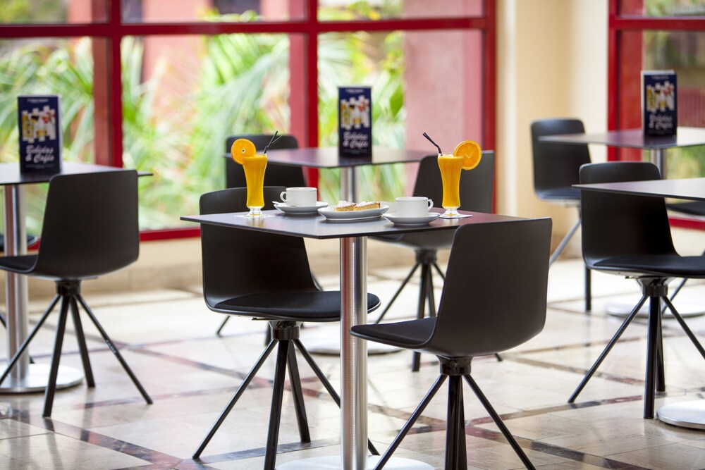 Hotel Bar