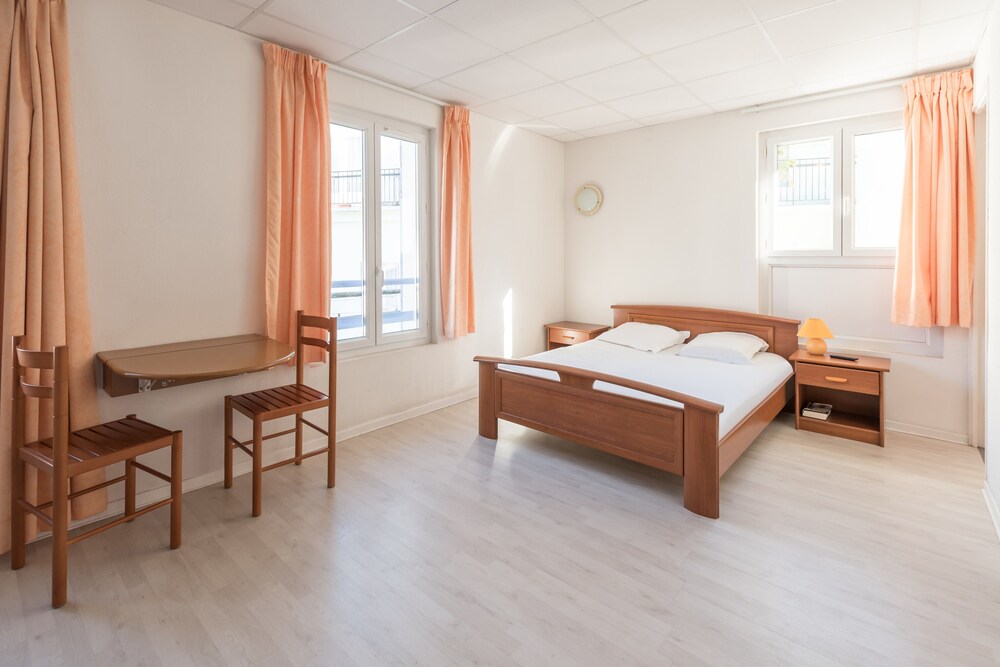 Studio - Guestroom