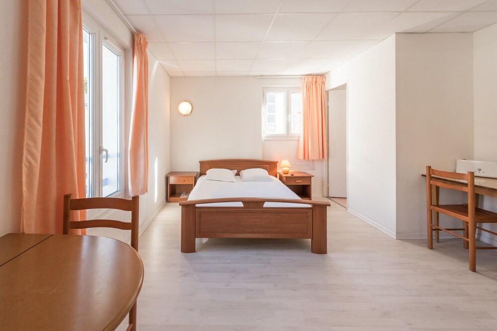 Studio - Guestroom