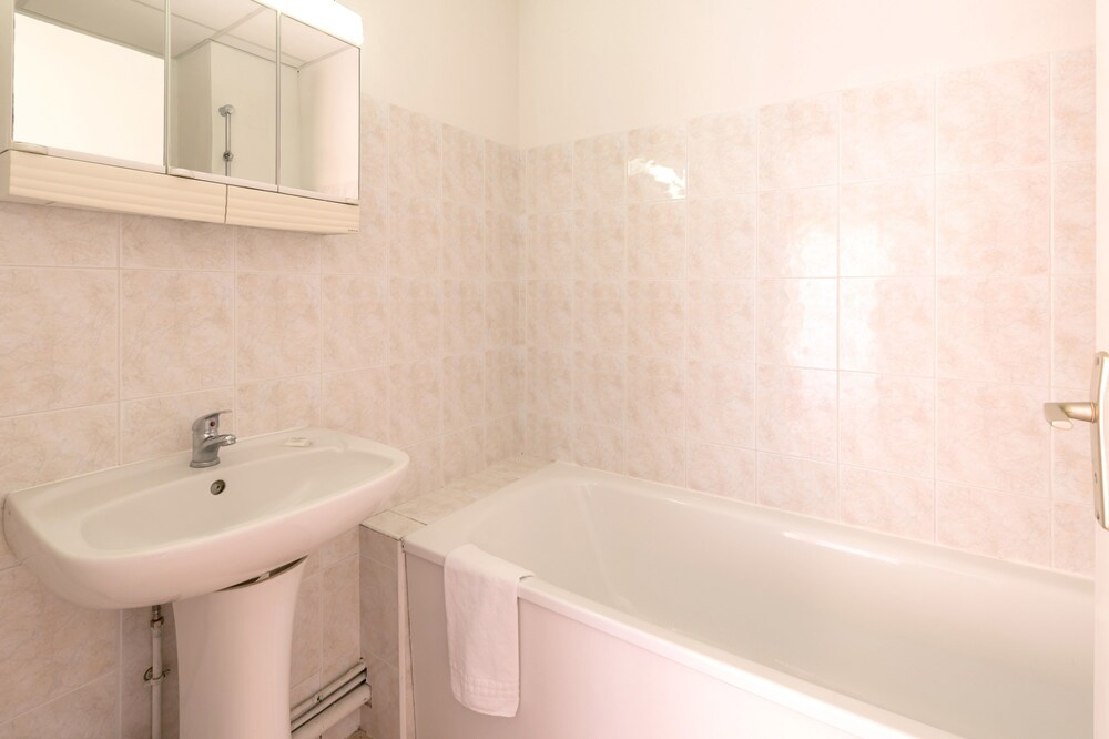Apartment, 1 Bedroom - Bathroom