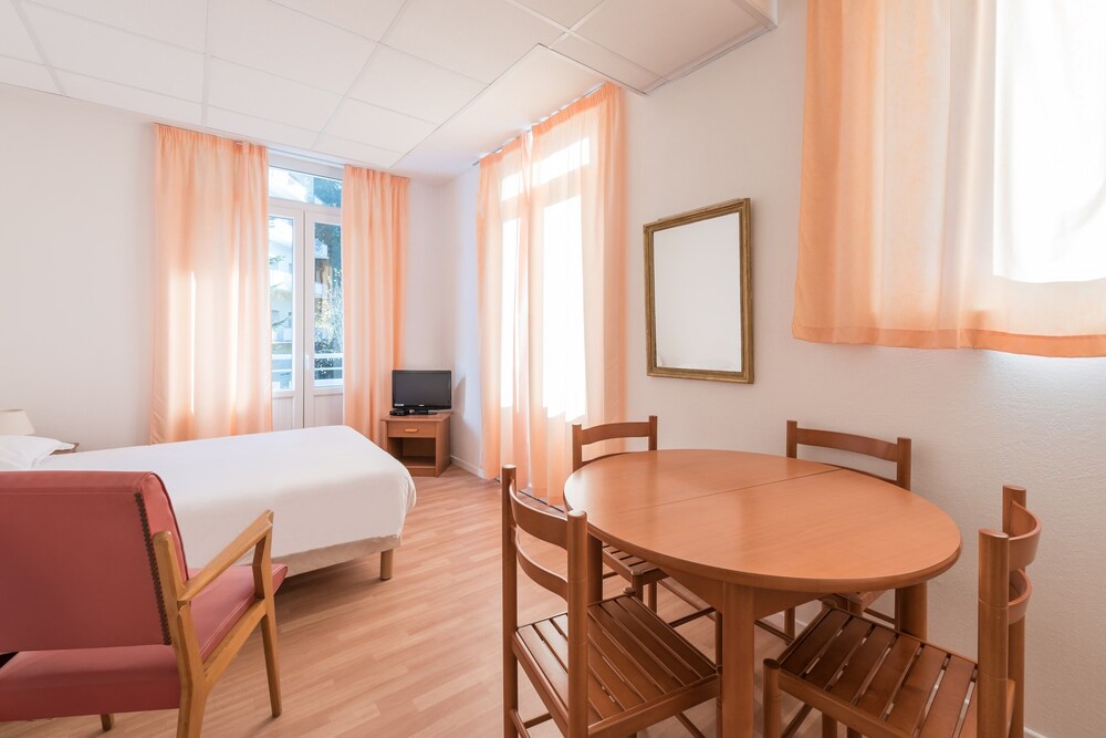 Studio - Guestroom
