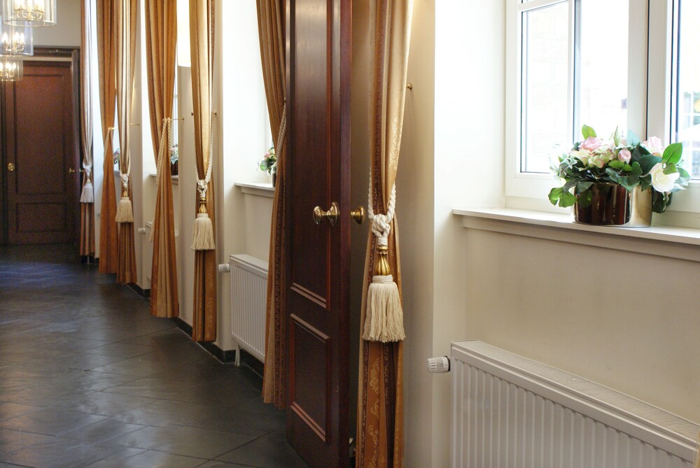 Vestibule