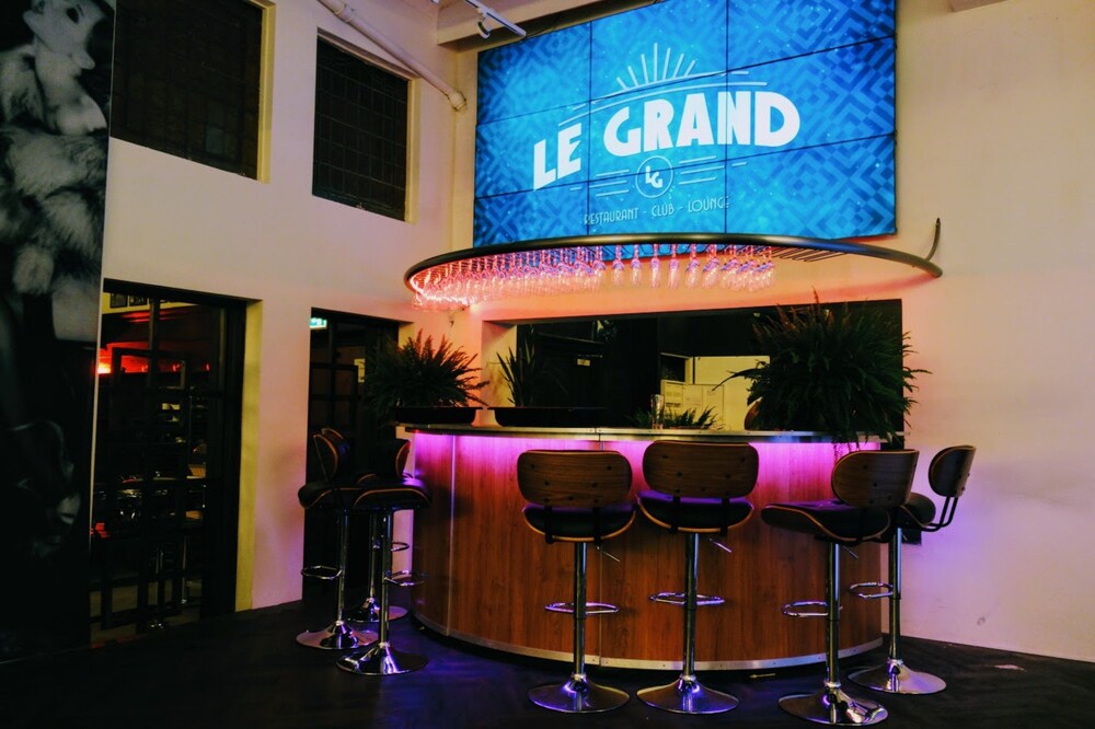 Hotel Lounge