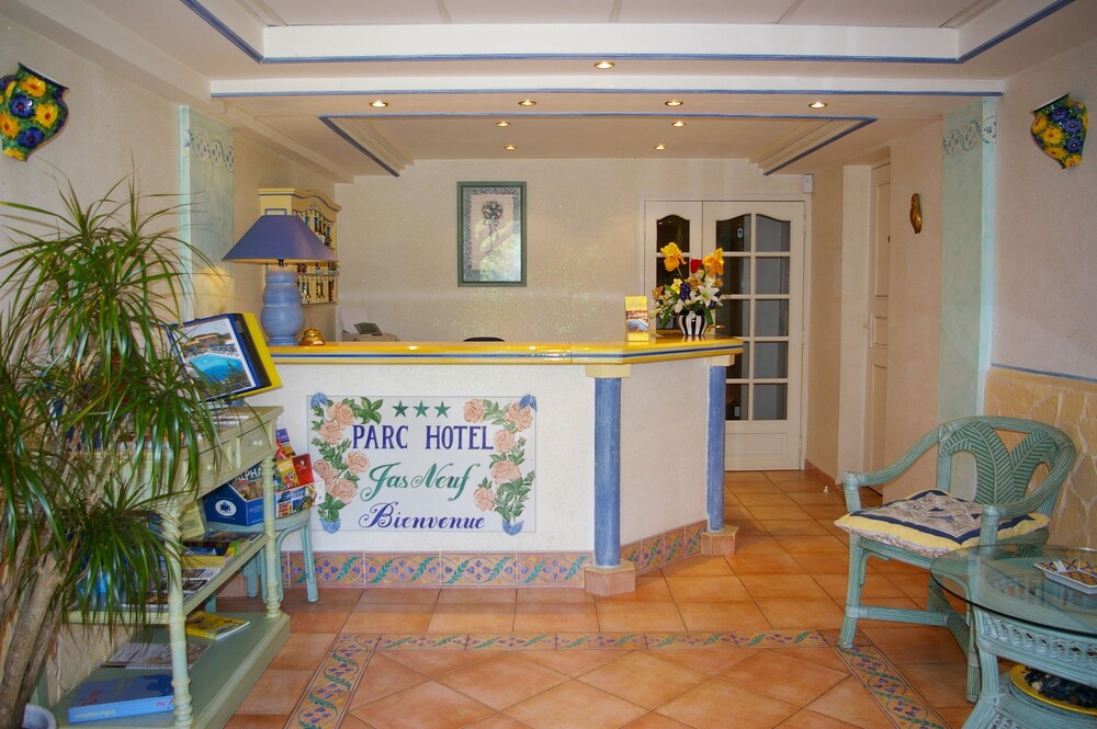 Check-in/Check-out Kiosk
