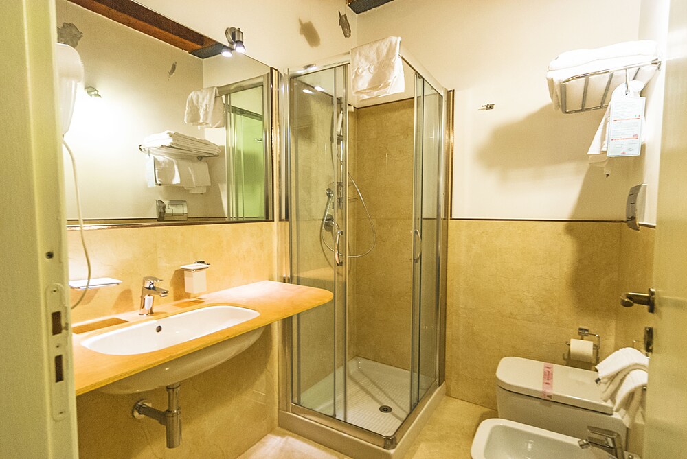 Bagno (Camera tripla)