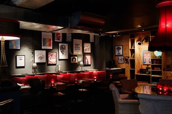 Hotel Lounge