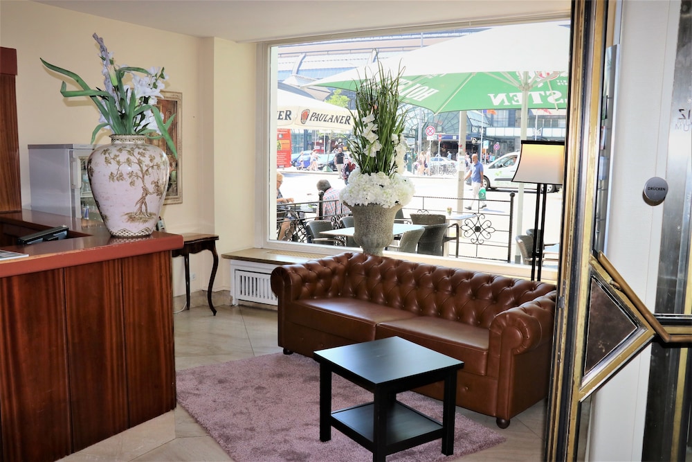 Lobby-Lounge