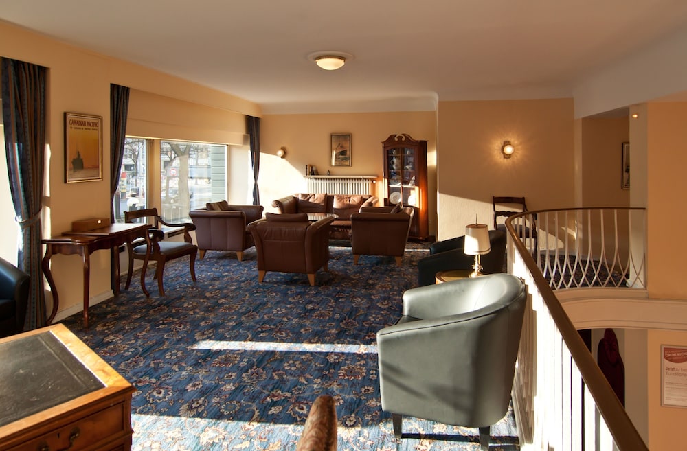 Lobby-Lounge