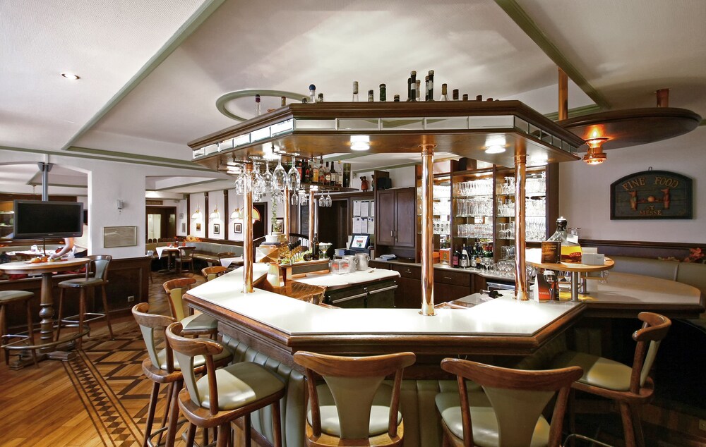 Hotel Bar