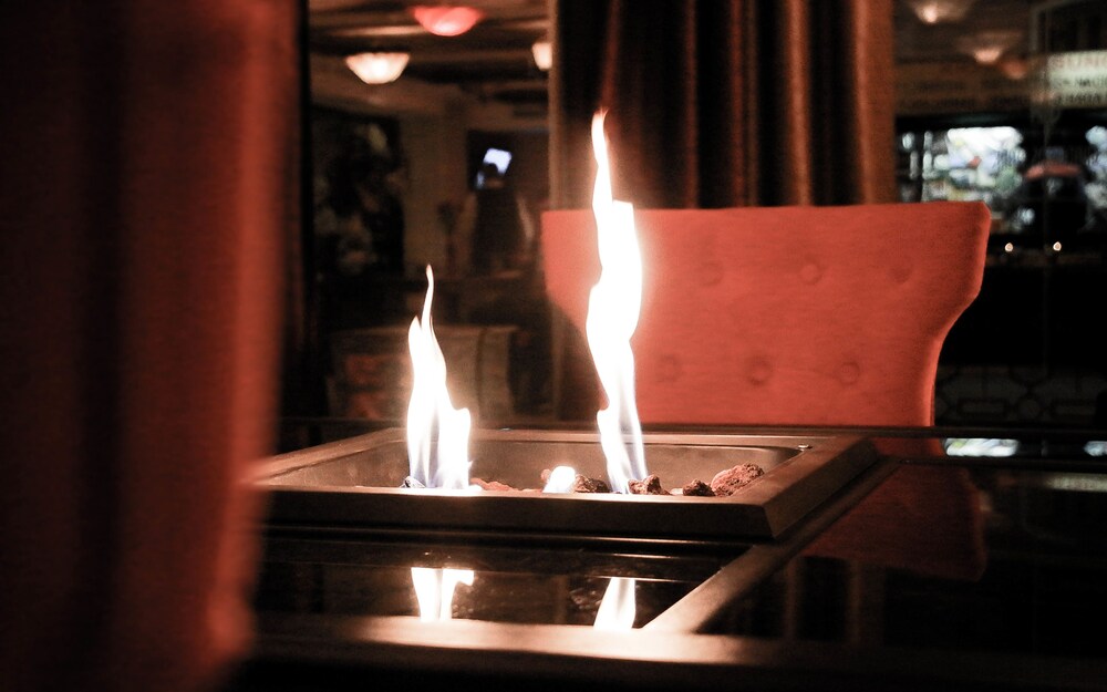 Hotel Bar
