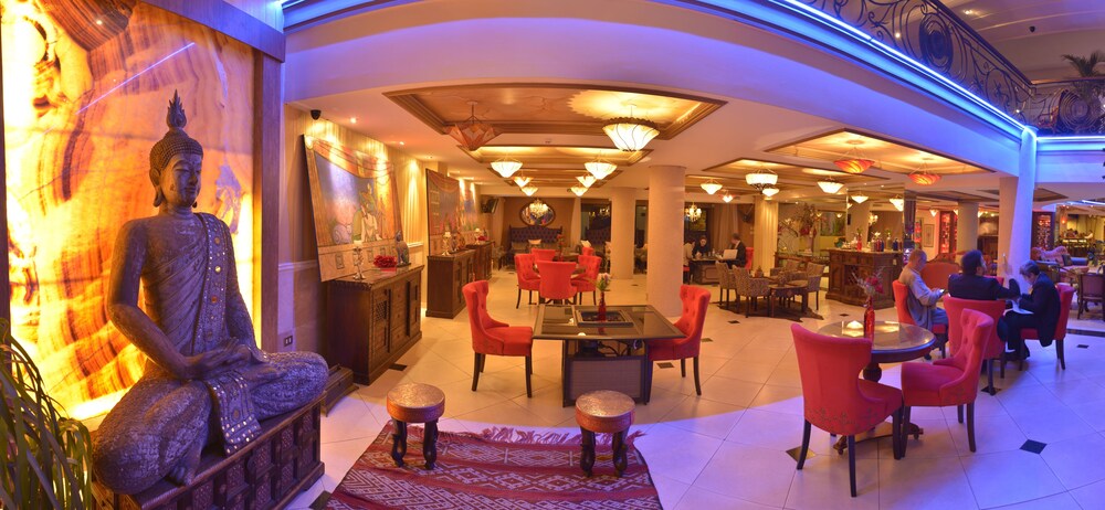 Hotel Bar