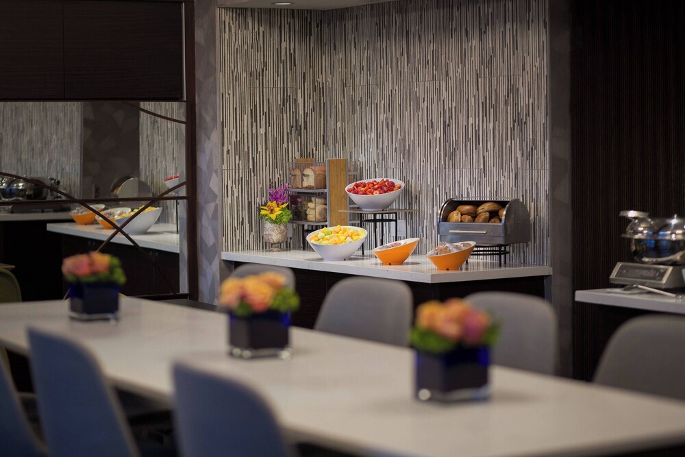 Executive Lounge