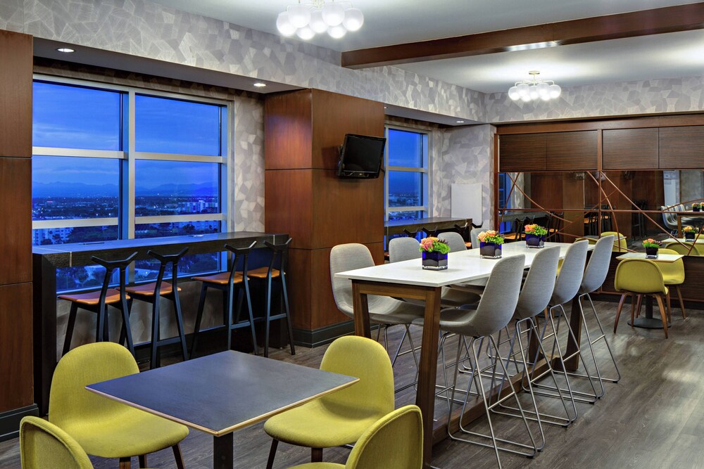 Executive Lounge