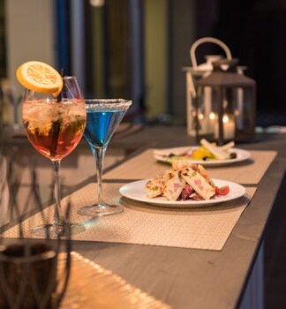 Hotel Bar