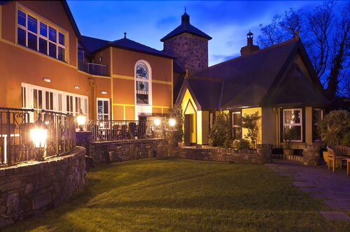 Hotel Front - Evening/Night
