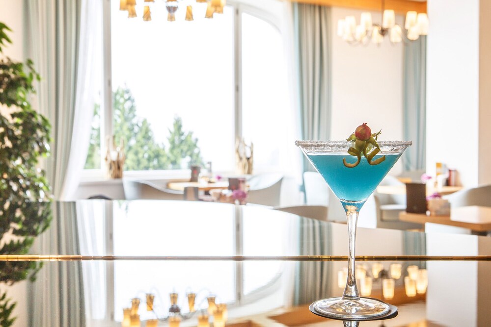 Hotel Bar