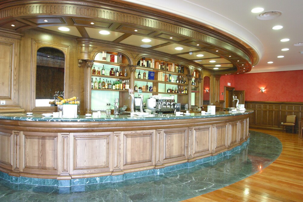 Food Court
