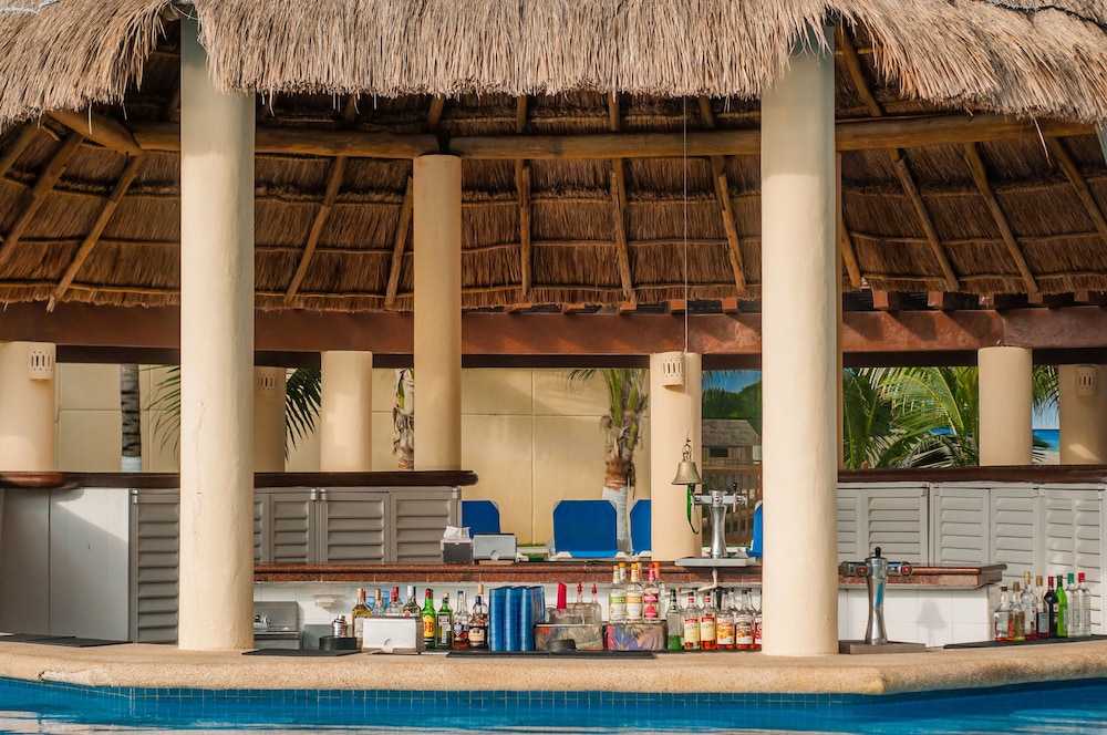 Poolbar