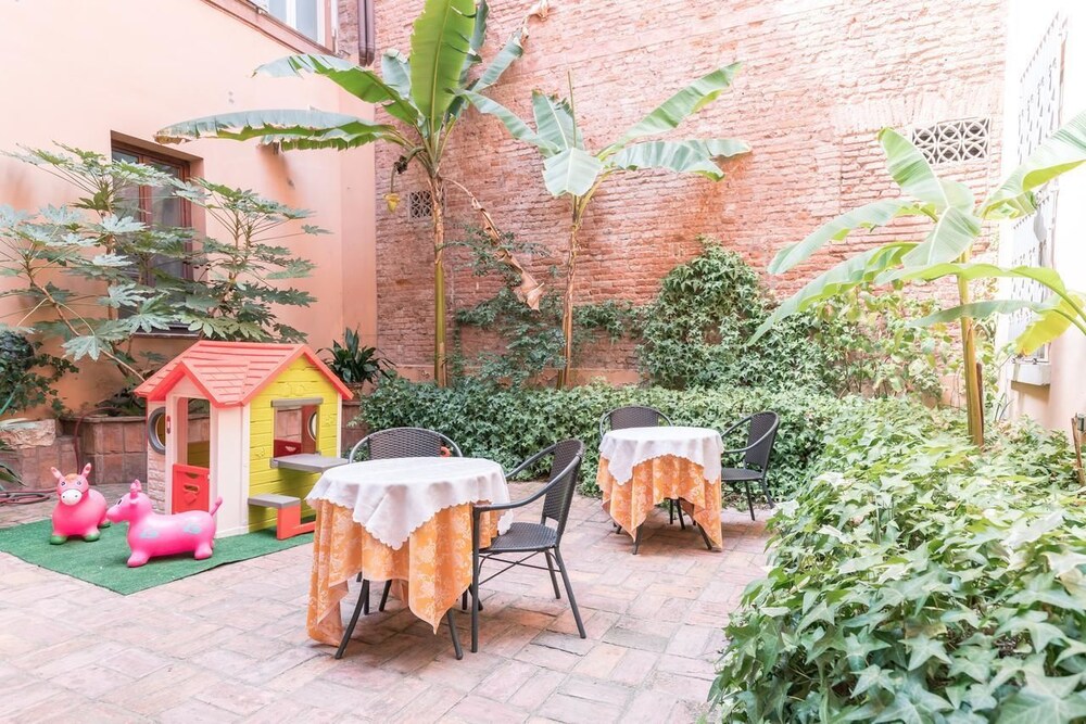 Childrens Play Area - Outdoor