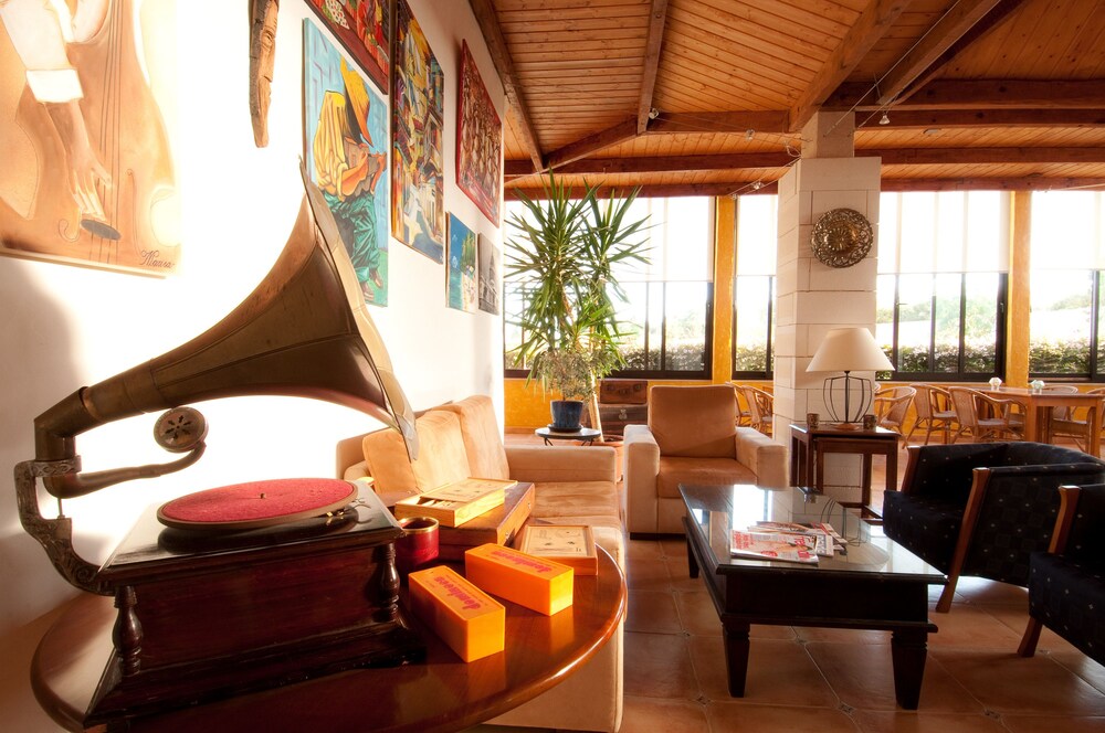 Hotel Lounge