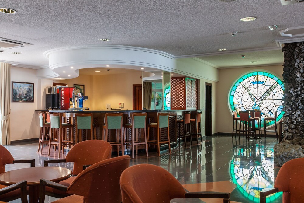 Hotel Bar