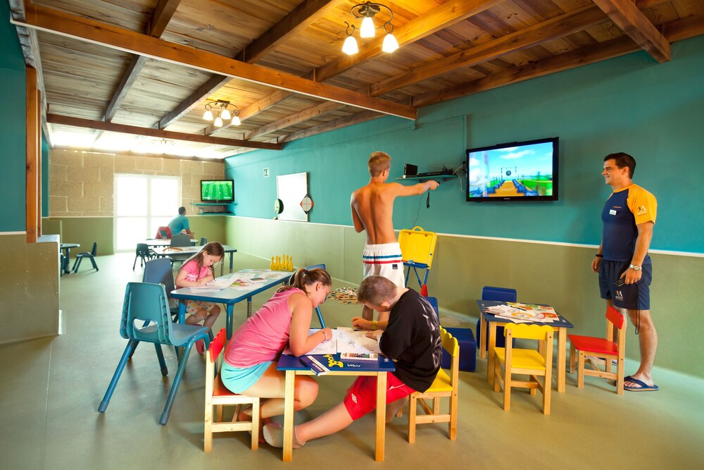 Childrens Play Area - Indoor