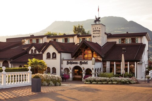 Schloss-Hotel – Swiss-Chalet Merlischachen