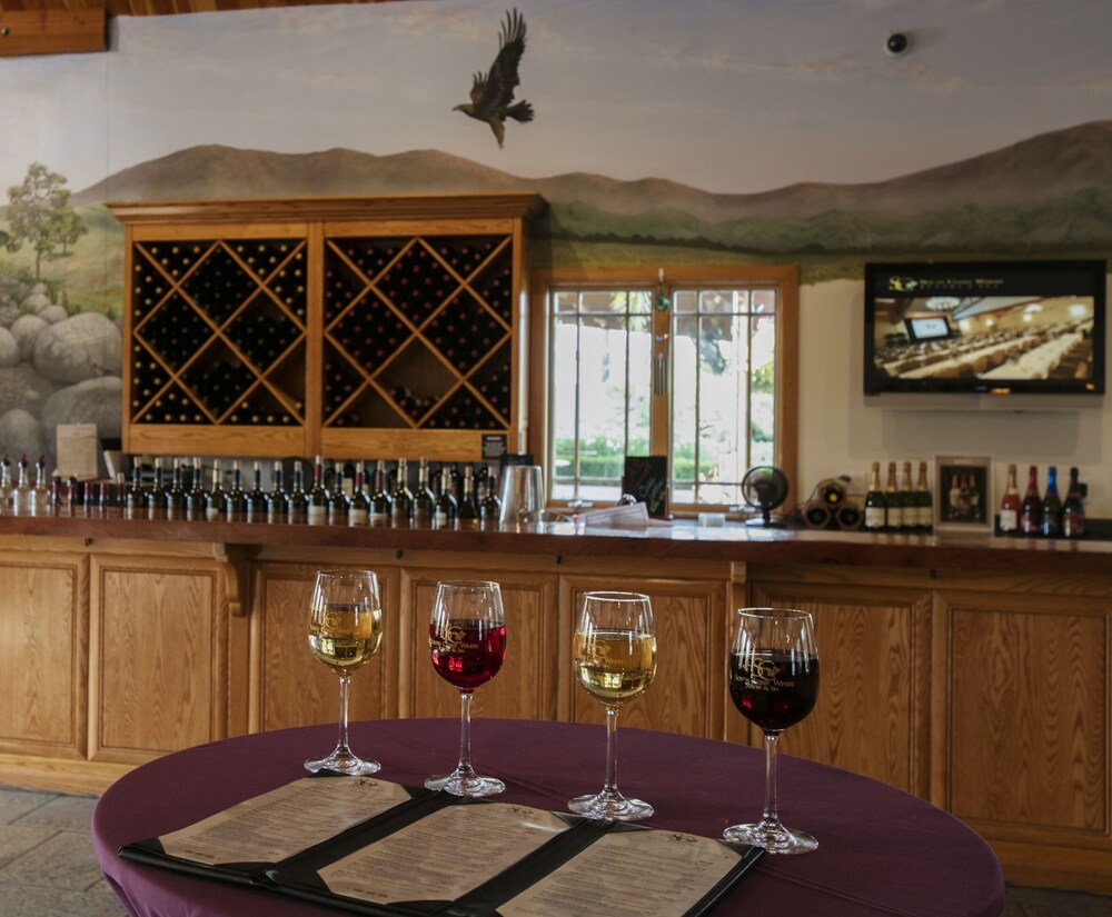 Hotel Bar