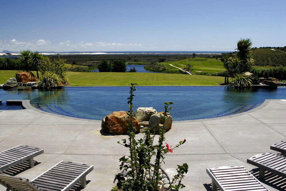 Infinity Pool
