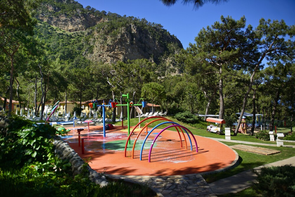 Childrens Play Area - Outdoor