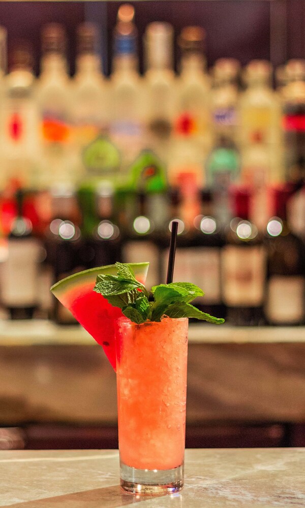 Hotel Bar
