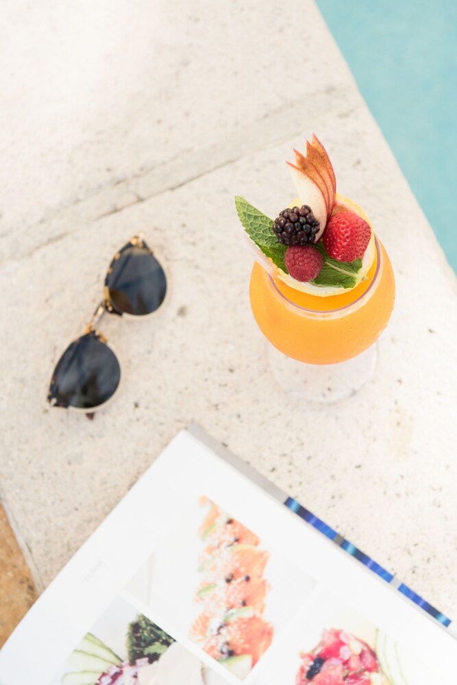 Poolside Bar