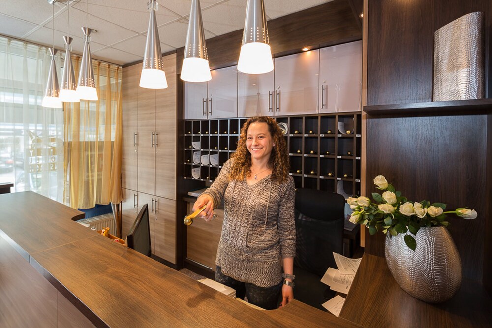 Check-in/Check-out Kiosk