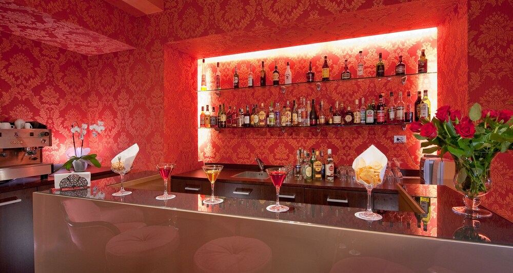 Hotel Bar