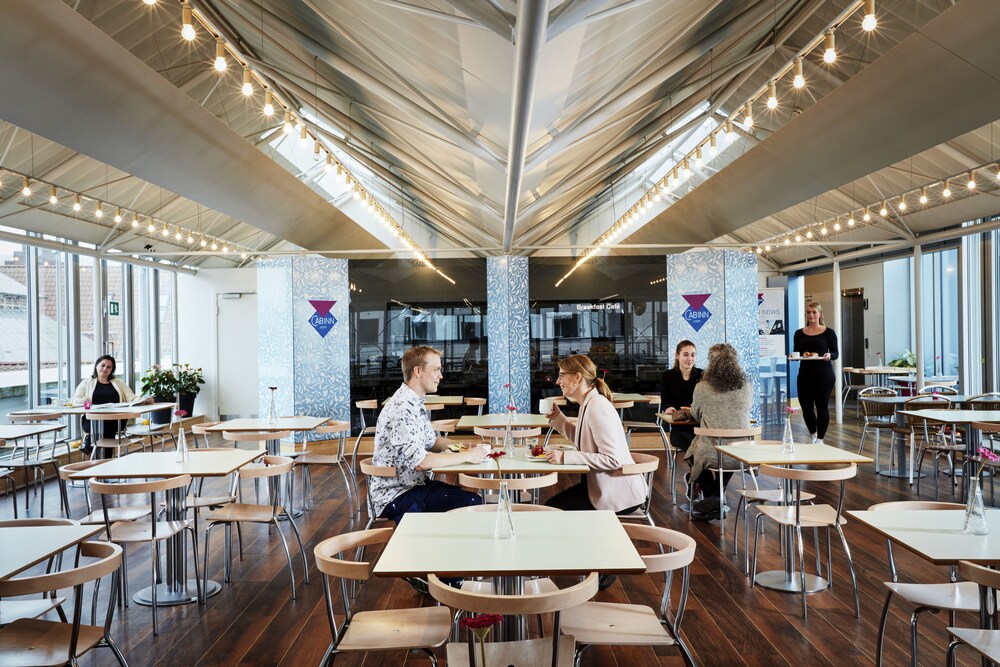 Food Court