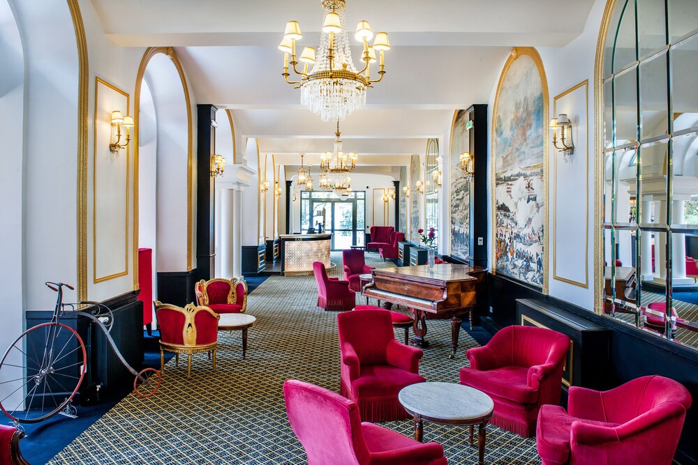 Hotel Bar
