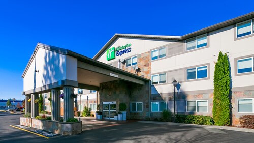 Holiday Inn Express & Suites Everett, an IHG Hotel