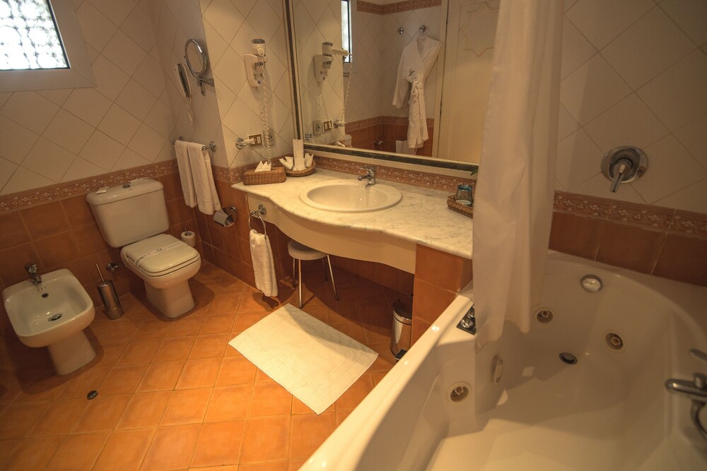 Bathroom,  Domina Coral Bay Resort, Diving , Spa & Casino