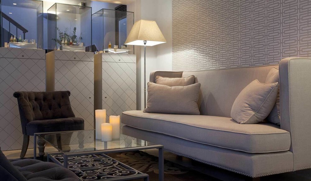Executive Lounge
