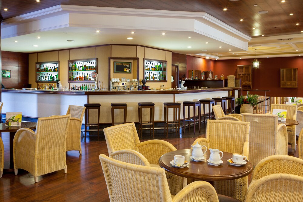 Hotel Bar