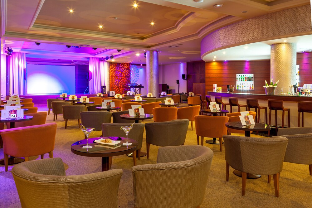 Hotel Lounge