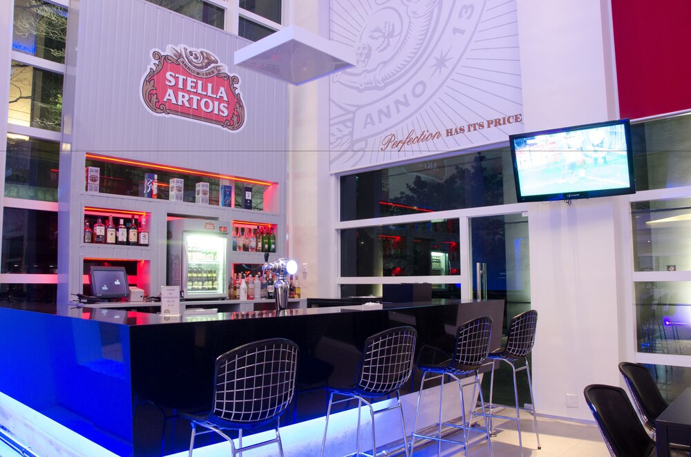 Hotel Bar