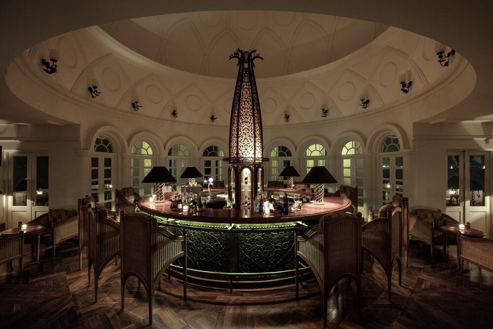 Hotel Lounge